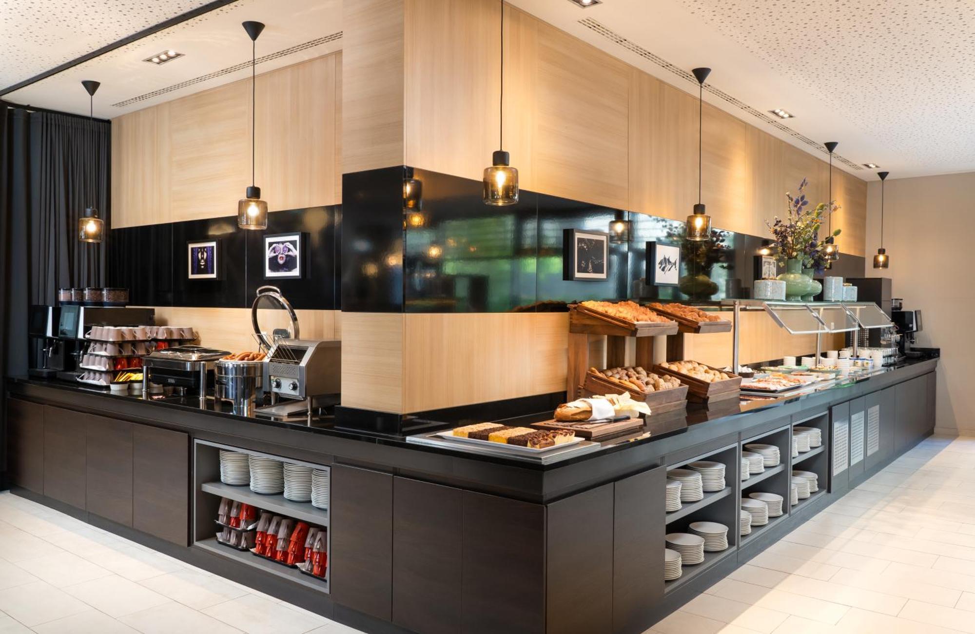Hotel Star Premium Hauptbahnhof 4*